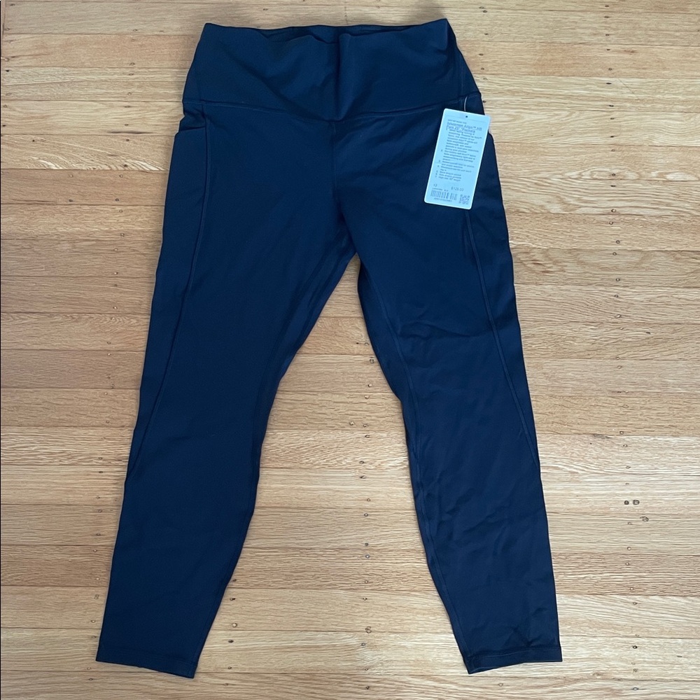 NWT Lululemon Athletica black Align HR 25” with pockets Leggings sz 12